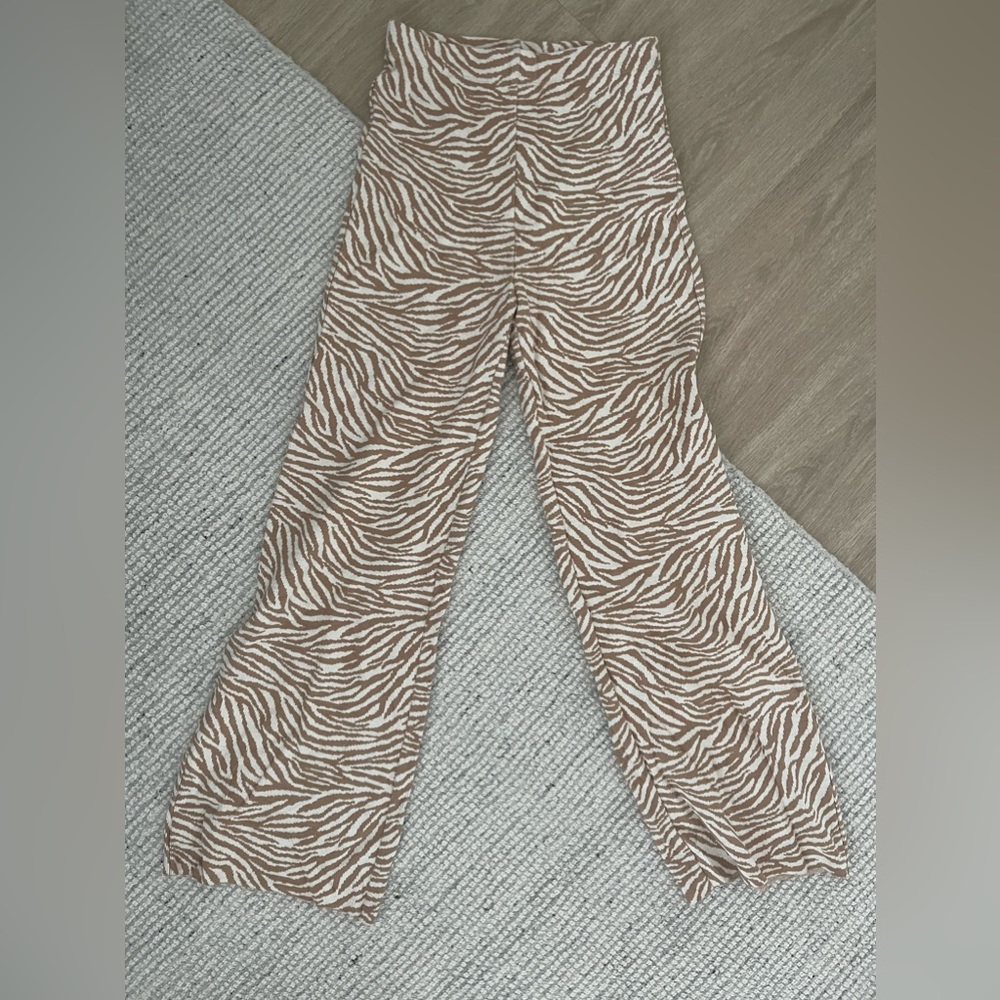 Isalis Knit Zebra Print Pants